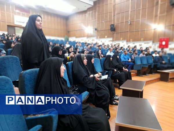 برگزاری دوره  دانش افزایی مربیان پرورشی و مشاوران جدیدالورود استان البرز