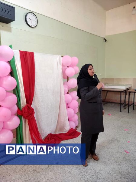 جشن میلاد حضرت زینب(س) و بزرگداشت روز پرستار در هنرستان زهرای مرضیه بندرعباس