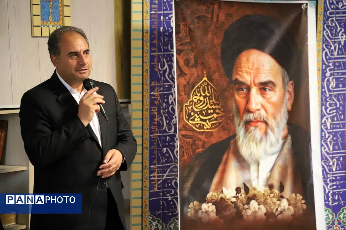 مراسم سالگرد ارتحال امام راحل در ادارهکل آموزش و پرورش آذربایجان شرقی