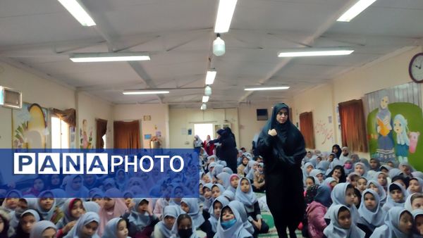 جشن عید مبعث در دبستان شاهد حاج تقی آقا بزرگ مشهد