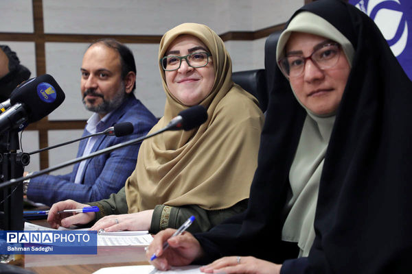 نشست سخنگوی دولت با دانش‌آموز خبرنگاران خبرگزاری پانا