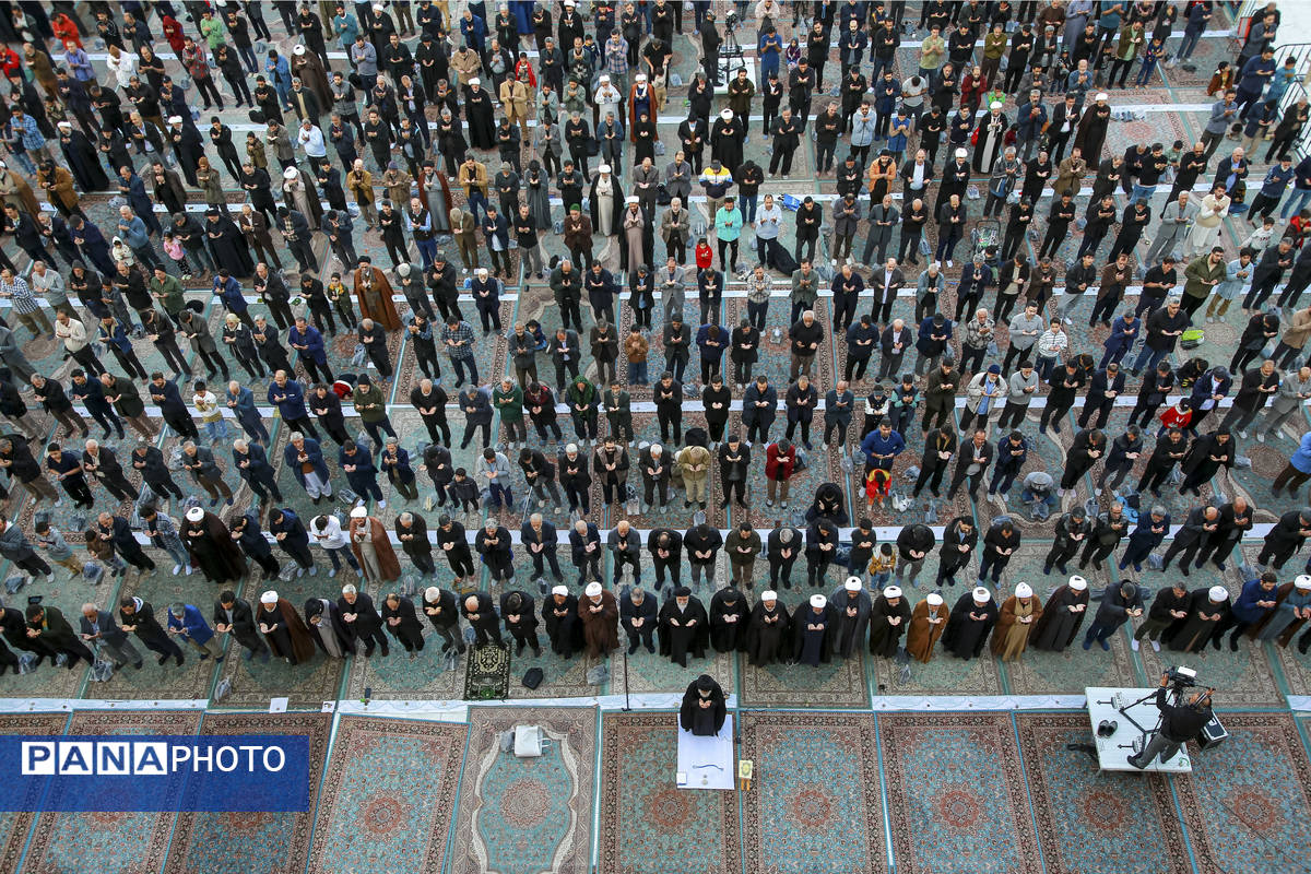 اقامه نماز طلب باران در مسجد مقدس جمکران