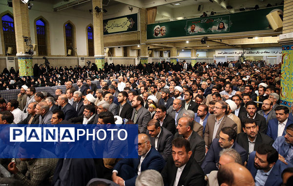 دیدار جمعی از معلمان و فرهنگیان با رهبر معظم انقلاب