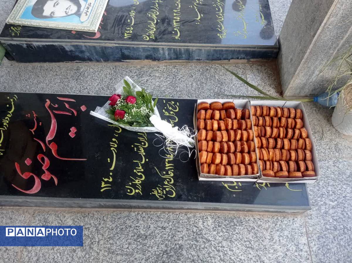 مراسم عطرافشانی و گلباران قبور مطهر شهدا و شهید ابراهیم رضوی به‌‌مناسبت سالروز شهادت این شهید والامقام