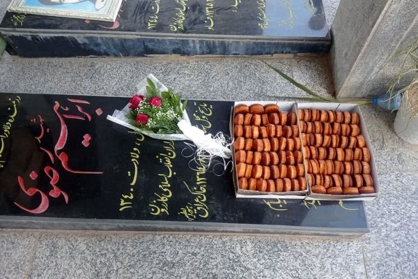 مراسم عطرافشانی و گلباران قبور مطهر شهدا و شهید ابراهیم رضوی به‌‌مناسبت سالروز شهادت این شهید والامقام