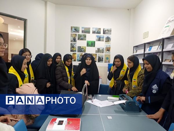 رونمایی از کتاب «صدای تاریکی» به خط بریل در یزد