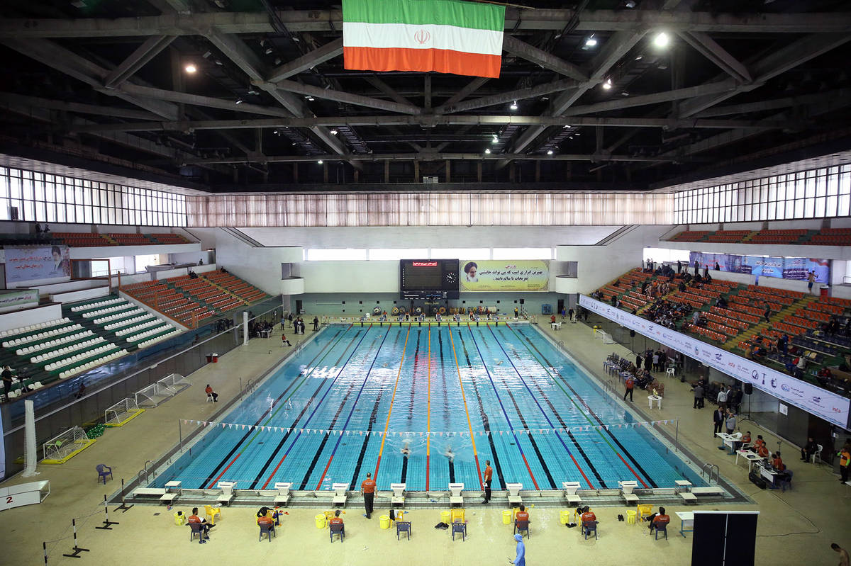 شناگران برتر کشور به آب زدند