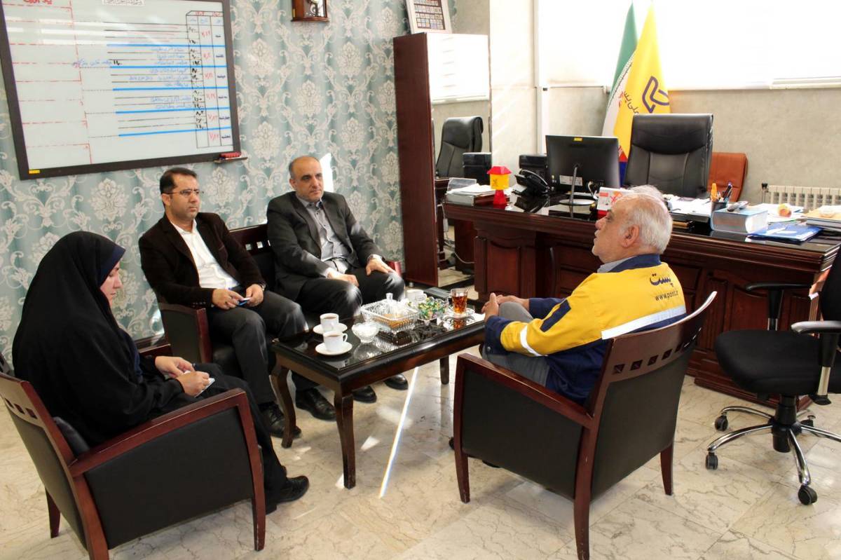 تقویت همکاریهای مشترک میان کمیته امداد و پست استان تهران