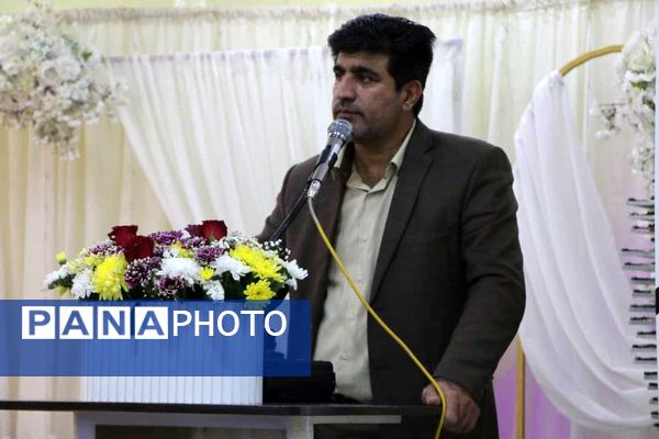 جشن تجلیل ازمقام والای معلم در بندرخمیر