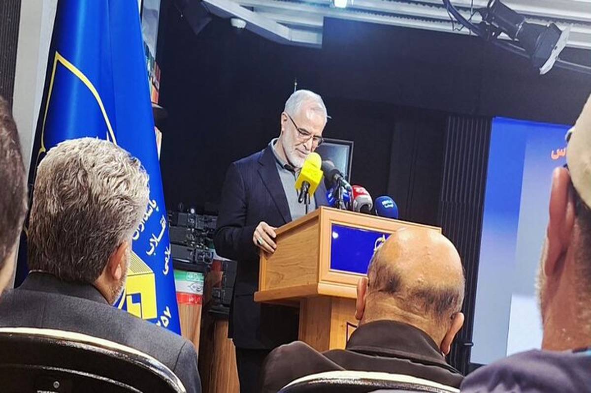 تجلیل از نقش سردار آسودی در توسعه تبلیغات دفاع مقدس