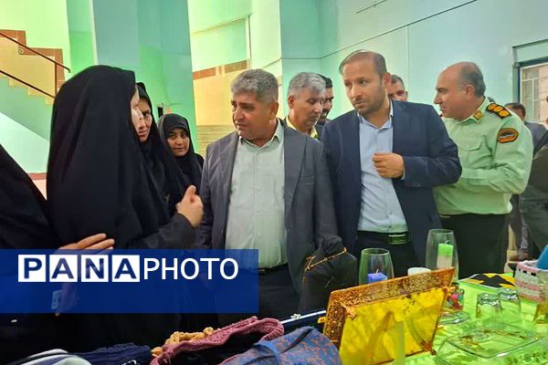 برگزاری نمایشگاه به مناسب هفته ملی مهارت در شهرستان باشت