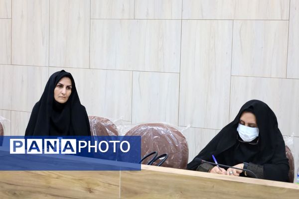 نشست مدیران مدارس سمپاد یزد با حضور رئیس سازمان ملی پرورش استعدادهای درخشان 