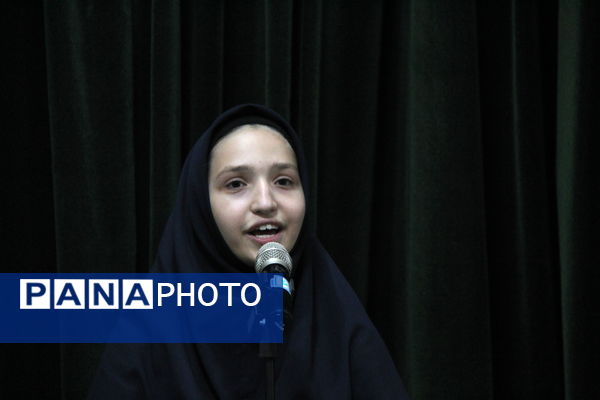 مراسم حافظ خوانی در کانون ام ابیها یزد