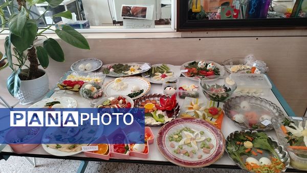 روز جهانی تخم مرغ در دبیرستان شهید مجید دهنوی نیشابور