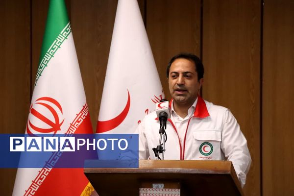 آیین تجلیل از ایثارگری‌های کارکنان و نجاتگران جمعیت هلال‌احمر استان همدان  