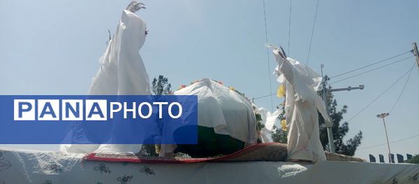 اجرای آیین کهن نخل‌گردانی و بیل‌زنی در روستای فدافن