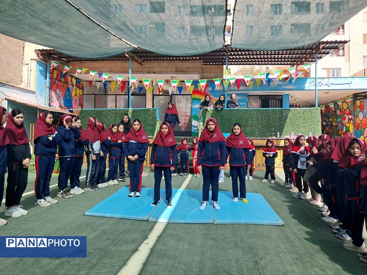 اجرای برنامههای ورزشی دبستان ارمغان هستی ناحیه 3 کرج در هفته تربیتبدنی
