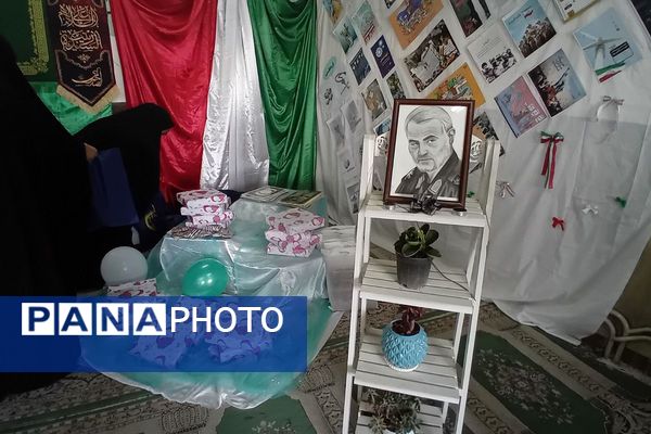 برگزاری اختتامیه نمایشگاه مدرسه انقلاب، در دبیرستان حضرت معصومه(س) شهرستان فیروزکوه