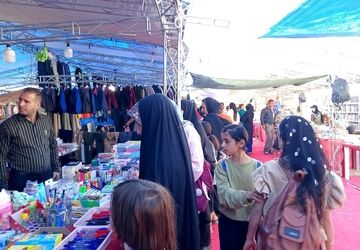 نمایشگاه مهر لردگان رنگین‌کمانی از فرهنگ و هنر