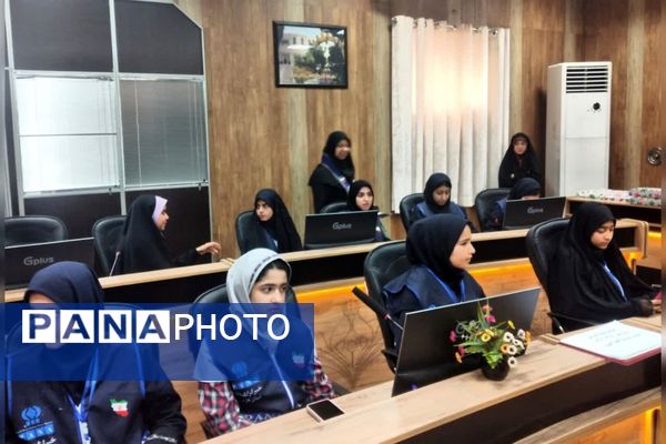 نشست صمیمی مدیر و معاون پرورشی ناحیه 4 شیراز با مربیان، پیشتازان و خبرنگاران پانا
