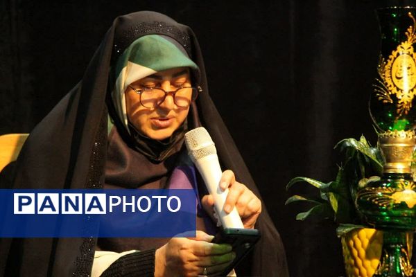 طنین شعر و موسیقی در آغاز ماه رجب؛ محفل ادبی در پیشوا 