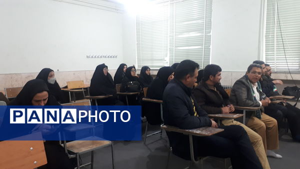 برگزاری دوره‌ مربیان پیشتاز کاردان در ابرکوه