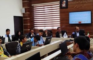 نشست معاون پرورشی و فرهنگی وزیر آموزش و پرورش با دانش آموزان پسر عضو تشکل های دانش آموزی برگزار شد