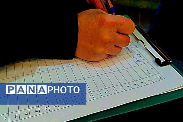 گرامیداشت ایام فاطمیه با اجرای نمایش آفلین در اداره آموزش و پرورش اسلامشهر