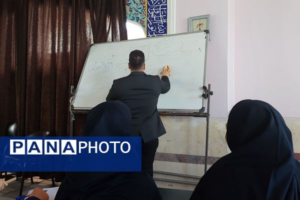 کارگاه خلاقیت در مطالعه و یادگیری در دبیرستان دستغیب ناحیه ۳ شیراز
