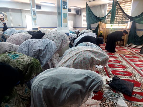 لحظات نورانی نماز استغاثه؛ اتحاد دل‌ها برای طلب باران