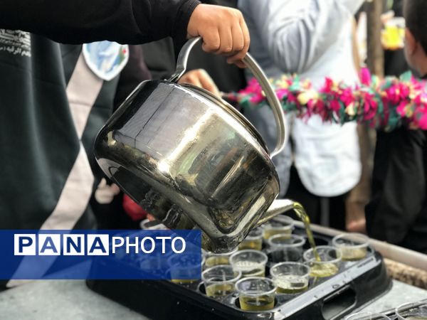 برپایی سفره حضرت رقیه(س) در زنجان