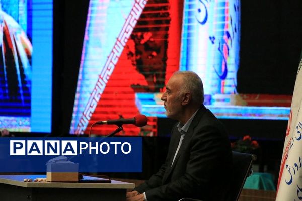 مراسم معلم سرآمد ۱۴۰۳ شهرستان‌های استان تهران و گرامیداشت مقام معلم در ایوان ری