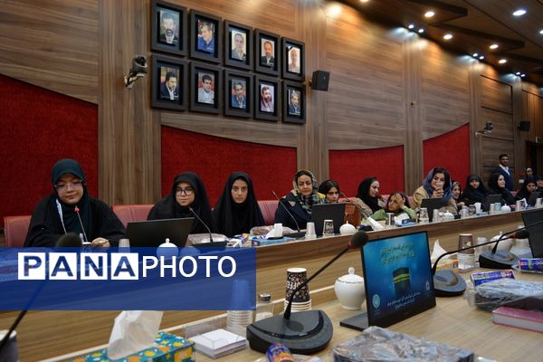 بدرقه دانش‌آموزان عمره‌گزار دختر شهرستان‌های استان تهران