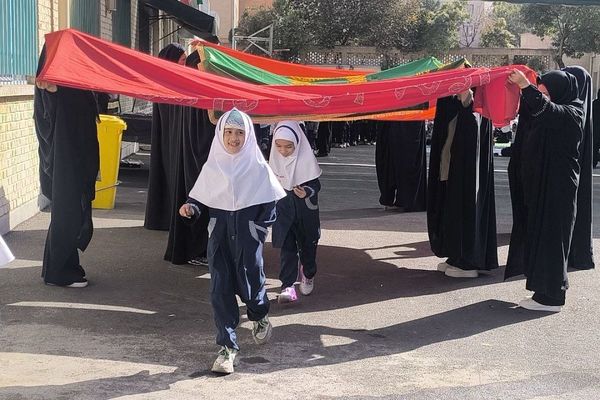 تجدیدِ پیمان با انقلاب و اهل بیت(ع) در روز ۱۳ آبان