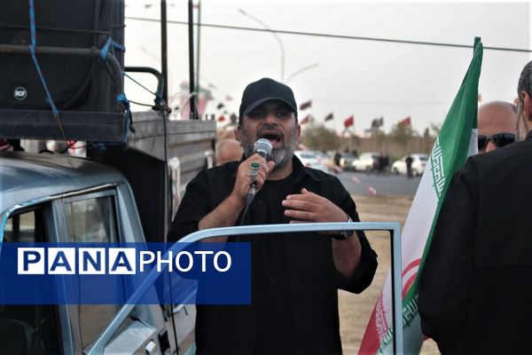 همخوانی گروه‌های دانش آموزی قم در اجرای سرود «ایران بخوان»