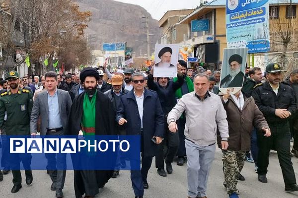حضور پرشور مردم و مسئولان روزه‌دار شهرستان فیروزکوه پررنگ‌تر از هر سال در راهپیمایی روز قدس