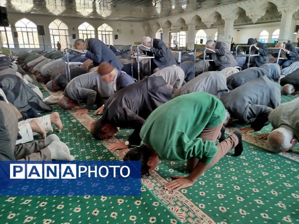 نماز جمعه شهرستان کاشمر با حضور پر رنگ مردم ترشیز کهن برگزار شد 