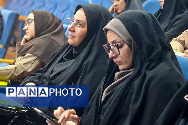 نشست فصلی مدیران شهرستان قرچک