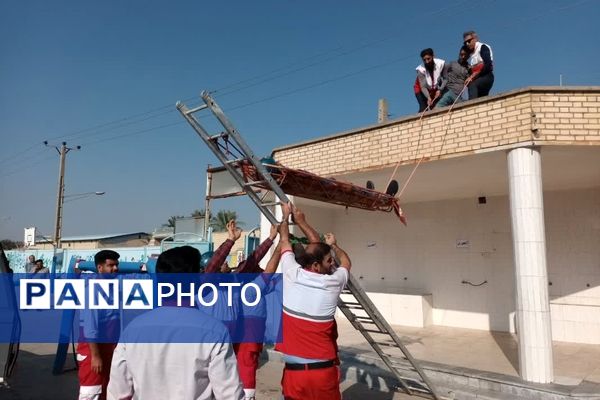 برگزاری مانور «زلزله و ایمنی» زیر بارش رحمت الهی