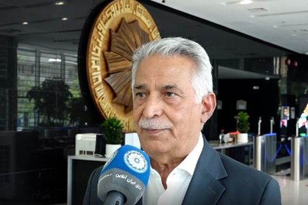 زمان سازندگی بزرگ است؛ به اختلافات کوچک داخلی نگاه نکنیم