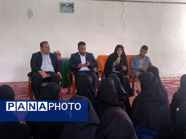 بازدید مدیر آموزش و پرورش کاشمر از هنرستان رازی
