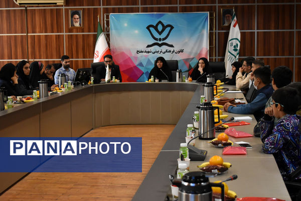 جلسه هم‌اندیشی خبرنگاران پانای شهر تهران