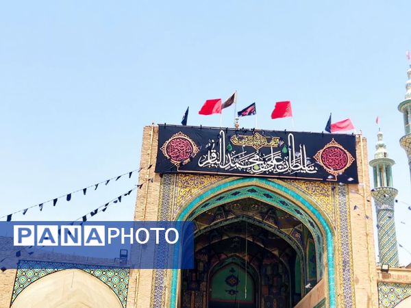 عزاداری زائران و مجاوران حرم مطهر اردهال در شب تاسوعای حسینی