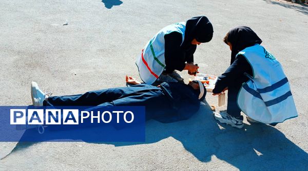 هنرستان جنت فارسان میزبان مانور زلزله