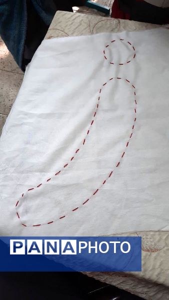 وقتی معلم، خیاط می‌شود