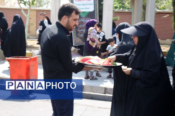 راهپیمایی دلدادگان حسینی در شهرستان سمنان