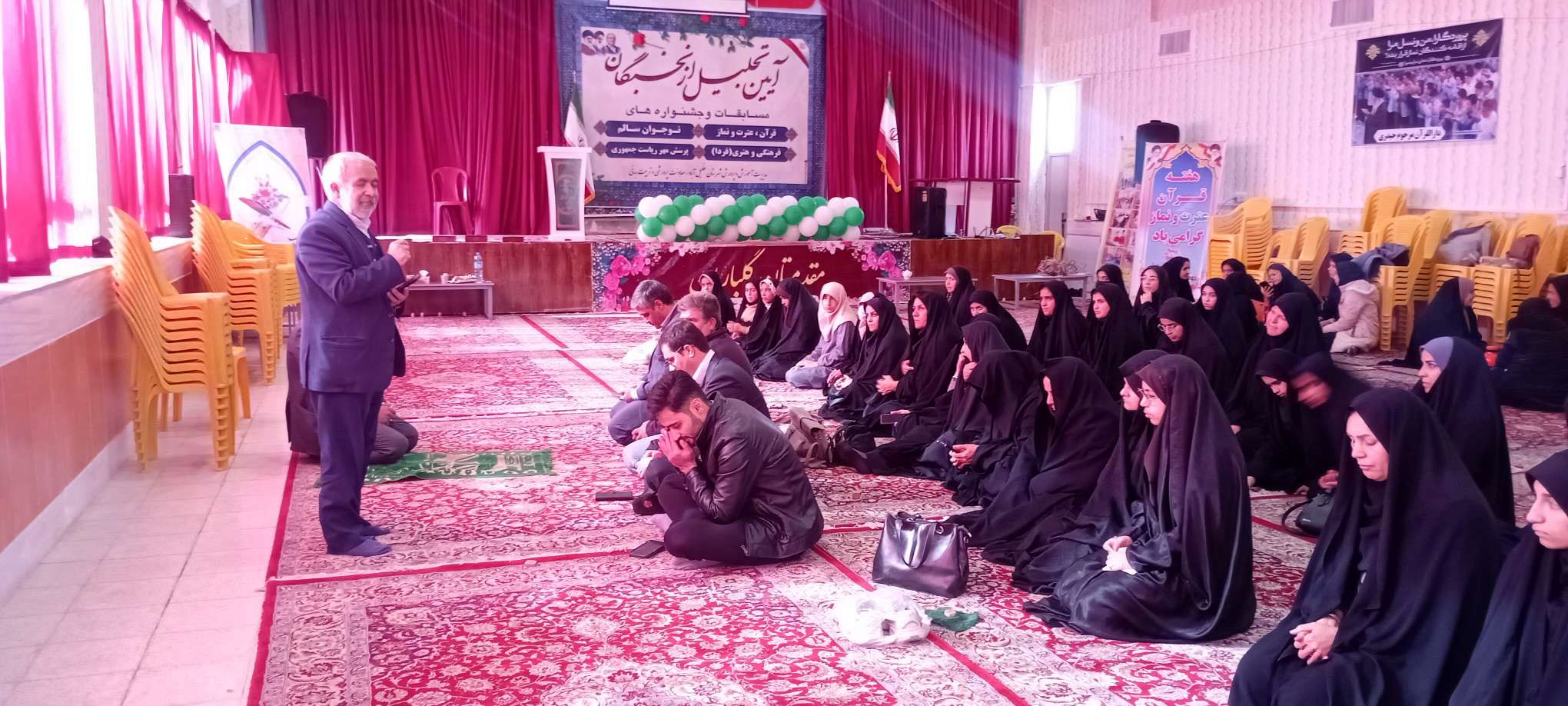 آیین تجلیل از برگزیدگان مسابقات و جشنواره ها در خلیل آباد