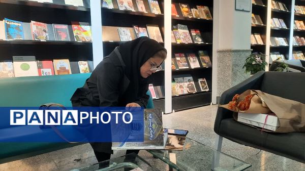 رونمایی از کتاب ریاضیات پیشرفته در کتابخانه مرکزی بجنورد 