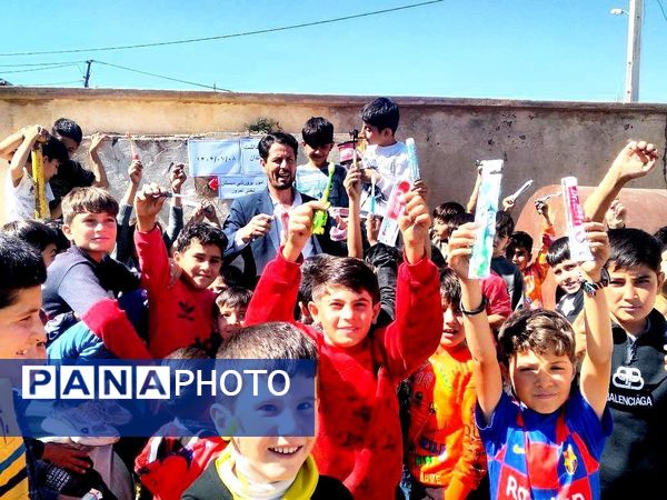 هر دانشآموز یک مسواک
