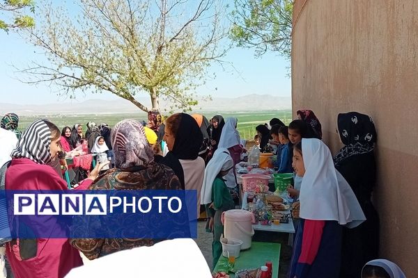 بازارچه دانش‌آموزی در مدارس شهرستان سملقان